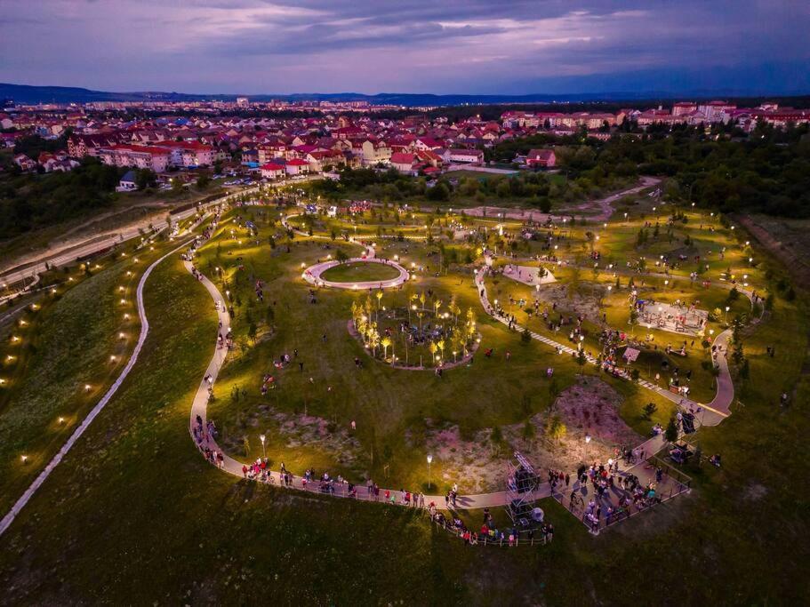 2 Bedroom Apt Park Belvedere Сібіу Екстер'єр фото